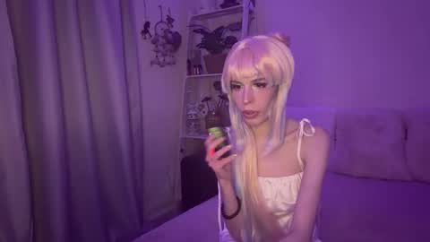 Nicole online show from 6, 3, 2026