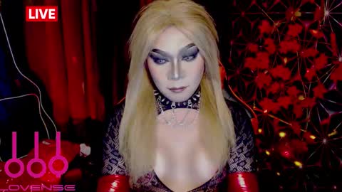 THE QUEEN ALPHA   Queen Medusa Prey online show from 6, 11, 2025