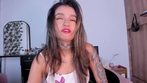 Snapshot of medussa13 chatting on 18, 4, 2026 medussa13 online show from 18, 4, 2026