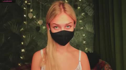 meeeewmeeeeow online show from 22, 11, 2025