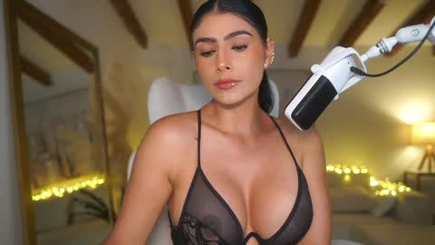 Snapshot of meegan1 chatting on 25, 1, 2025 Andrea online show from 25, 1, 2025