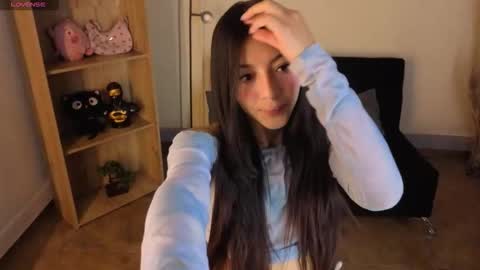 Snapshot of meelanny_ds chatting on 17, 11, 2025 online show from 17, 11, 2025