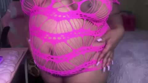 Snapshot of meetsouthernpeach chatting on 13, 5, 2026 Southern Peach online show from 13, 5, 2026