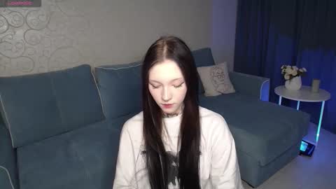 Snapshot of mefwhore chatting on 23, 11, 2025 mefwhOre online show from 23, 11, 2025