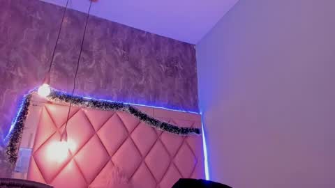 Snapshot of megan_and_clohe chatting on 28, 12, 2024 M E G A N online show from 28, 12, 2024