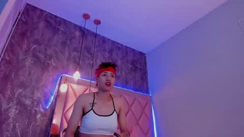 Snapshot of megan_and_clohe chatting on 4, 1, 2025 M E G A N online show from 4, 1, 2025