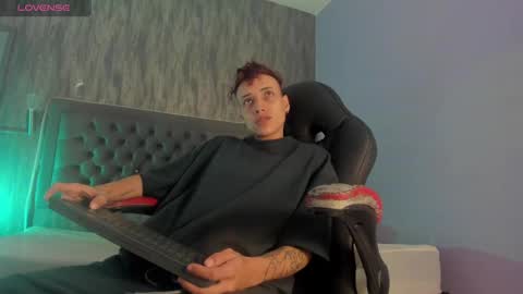 Snapshot of megan_and_clohe chatting on 26, 1, 2025 M E G A N online show from 26, 1, 2025