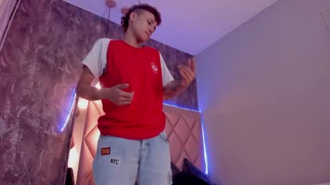 Snapshot of megan_and_clohe chatting on 1, 2, 2025 M E G A N online show from 1, 2, 2025