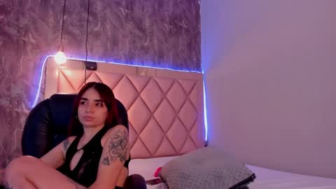 Snapshot of megan_and_clohe chatting on 3, 2, 2025 M E G A N online show from 3, 2, 2025