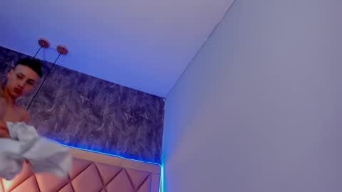 Snapshot of megan_and_clohe chatting on 12, 2, 2025 M E G A N online show from 12, 2, 2025