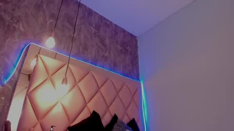 Snapshot of megan_and_clohe chatting on 13, 2, 2025 M E G A N online show from 13, 2, 2025