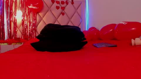 Snapshot of megan_and_clohe chatting on 16, 2, 2025 M E G A N online show from 16, 2, 2025