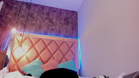 Snapshot of megan_and_clohe chatting on 22, 2, 2025 M E G A N online show from 22, 2, 2025