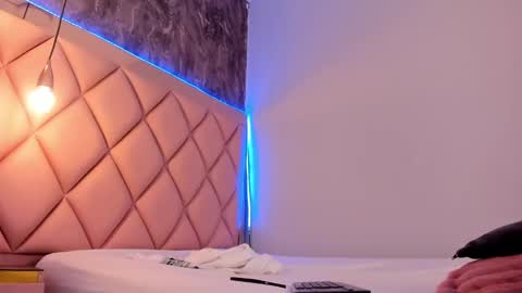 Snapshot of megan_and_clohe chatting on 28, 2, 2025 M E G A N online show from 28, 2, 2025