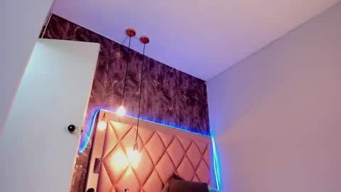 Snapshot of megan_and_clohe chatting on 1, 3, 2025 M E G A N online show from 1, 3, 2025