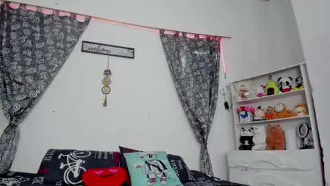 Snapshot of megan_and_clohe chatting on 19, 9, 2025 M E G A N online show from 19, 9, 2025