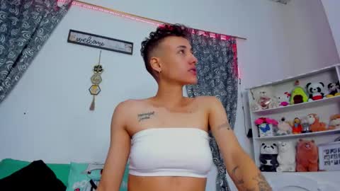 Snapshot of megan_and_clohe chatting on 30, 9, 2025 M E G A N online show from 30, 9, 2025