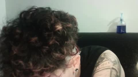 Megan and sophi online show from 4, 2, 2025