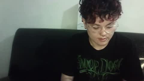 Megan and sophi online show from 28, 2, 2025