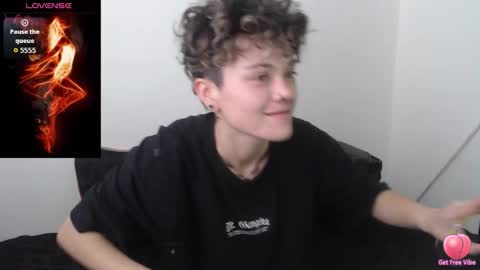 Megan and sophi online show from 30, 11, 2025