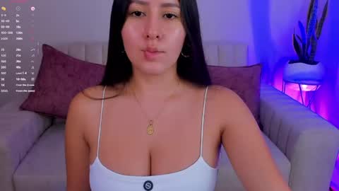 Snapshot of megan_cooper28 chatting on 8, 5, 2026 MEGAN COOPER online show from 8, 5, 2026