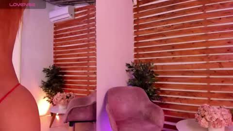 megan_raiin online show from 10, 9, 2025