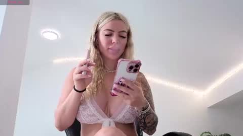 Snapshot of megan_ros_ chatting on 23, 7, 2026 Megan online show from 23, 7, 2026