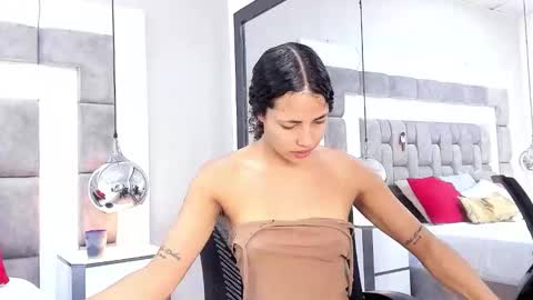 Megan Siner online show from 16, 11, 2025