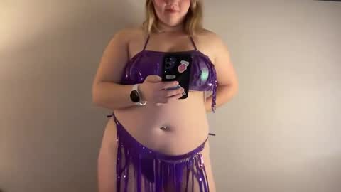 Meganashleyy212 online show from 2, 2, 2025