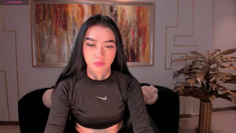 Megan Cross online show from 26, 11, 2025