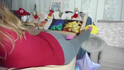 Nicki--------- Welcome to my Room online show from 13, 2, 2025