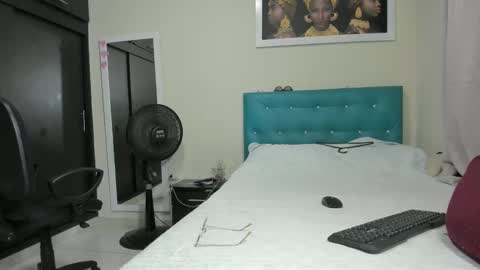 megan        online show from 16, 9, 2025