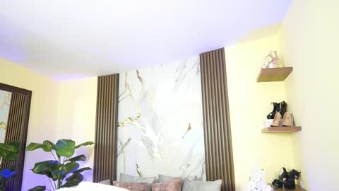 Megan Lowell online show from 12, 1, 2026