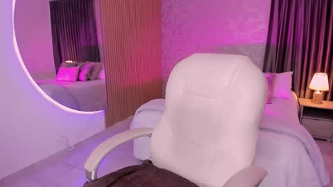 Megan  online show from 8, 2, 2026