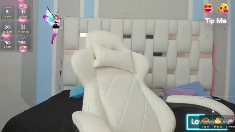 Snapshot of meganqueen2 chatting on 10, 11, 2025 Megan Queen online show from 10, 11, 2025