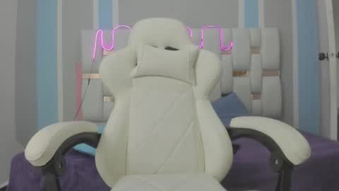 Snapshot of meganqueen2 chatting on 16, 12, 2025 Megan Queen online show from 16, 12, 2025