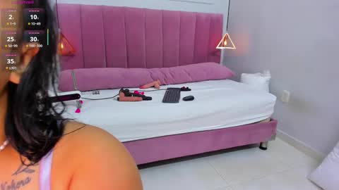 Snapshot of megansaenz_1 chatting on 10, 9, 2025 Megan online show from 10, 9, 2025