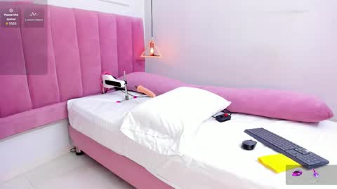 Megan  online show from 29, 10, 2025