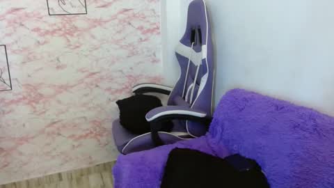 Snapshot of megansweet2 chatting on 27, 10, 2025 megansweet2 online show from 27, 10, 2025