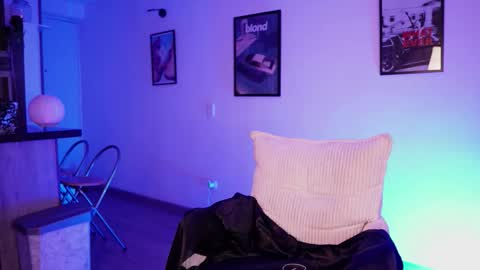 megga_bluee online show from 9, 11, 2025