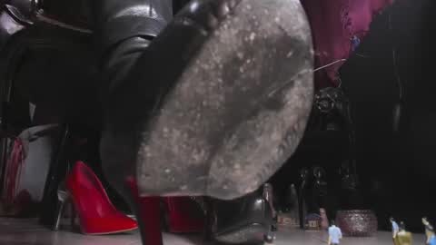 Snapshot of megoddessara chatting on 12, 12, 2024 Goddess Sara online show from 12, 12, 2024