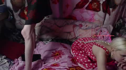 Yuta and Meidi online show from 3, 12, 2024