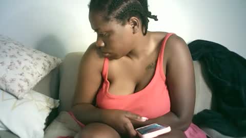 pretty online show from 21, 9, 2025