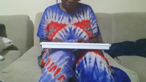 pretty online show from 17, 11, 2025