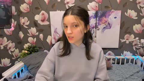 Snapshot of melanie_grant chatting on 18, 12, 2024 Melanie online show from 18, 12, 2024