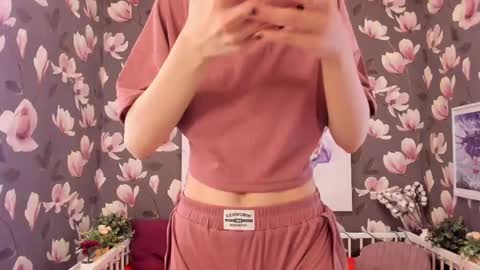 Snapshot of melanie_grant chatting on 19, 2, 2025 Melanie online show from 19, 2, 2025