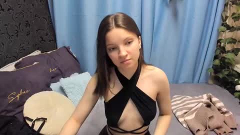 Snapshot of melanie_grant chatting on 18, 11, 2025 Melanie online show from 18, 11, 2025