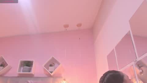 Melanie  online show from 24, 11, 2025