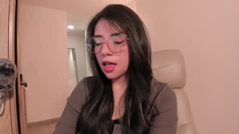 Snapshot of melanie_owo chatting on 15, 1, 2026 Melanie online show from 15, 1, 2026