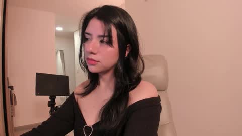 Snapshot of melanie_owo chatting on 24, 2, 2026 Melanie online show from 24, 2, 2026